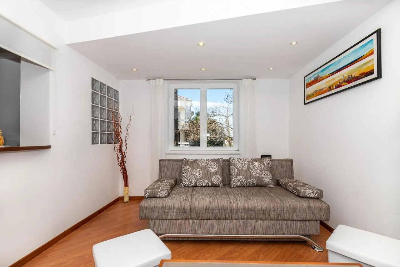 Guest house Apartments Ada Near The Sea Porec