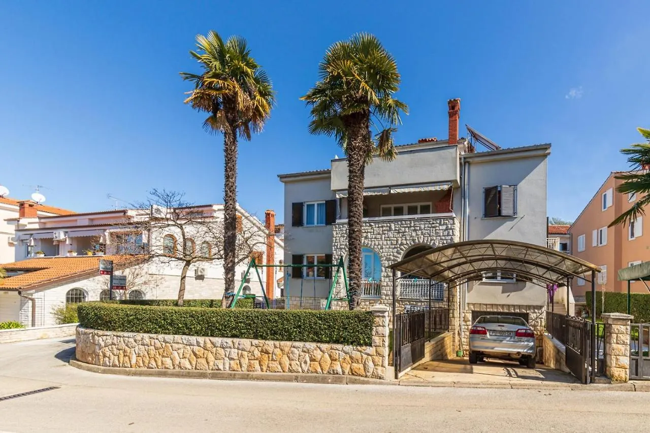 Apartments Ada Near The Sea 포레치 0*,