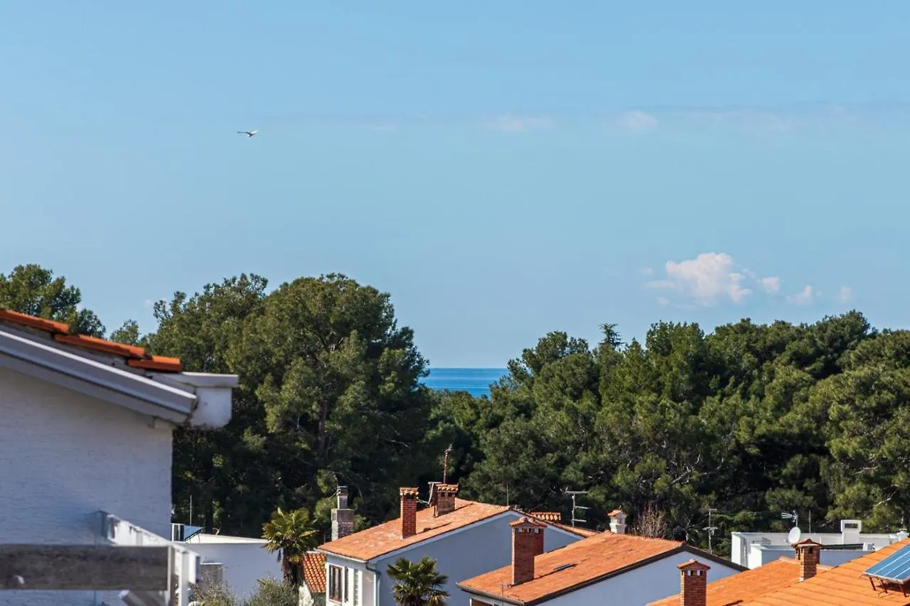 Apartments Ada Near The Sea Porec Guest house